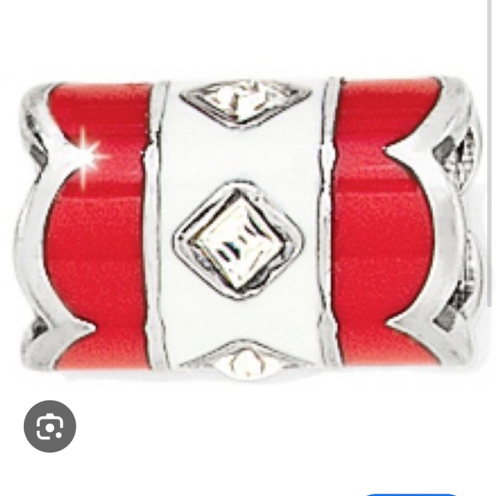 Brighton 2 red crystal cream scallop charm
Spacer beads